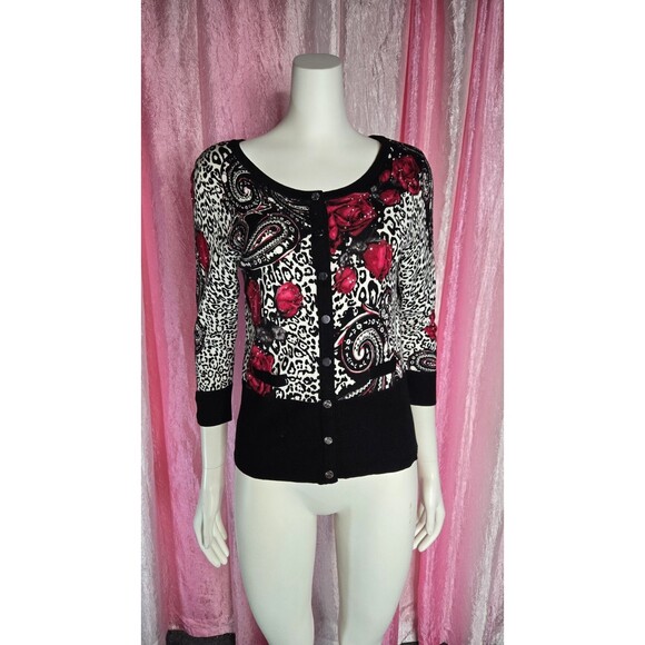 White House Black Market Rose Floral Rhinestone Snap Sweater Size Medium - Picture 2 of 14